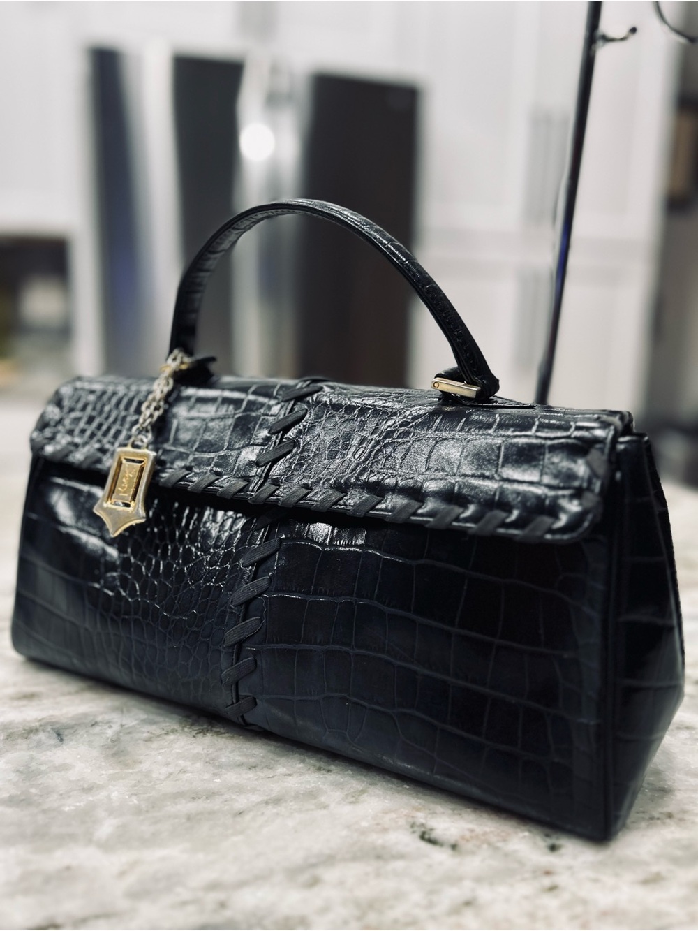 Yves Saint Laurent Authentic Elegant Black Crocodile Embossed Top-Handle Bag - Picture 1 of 14